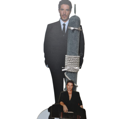 Χειροποίητη Αρωματική Λαμπάδα Με τον Διάσημο Τραγουδιστή σε Διακοσμητική Βάση (2026201)