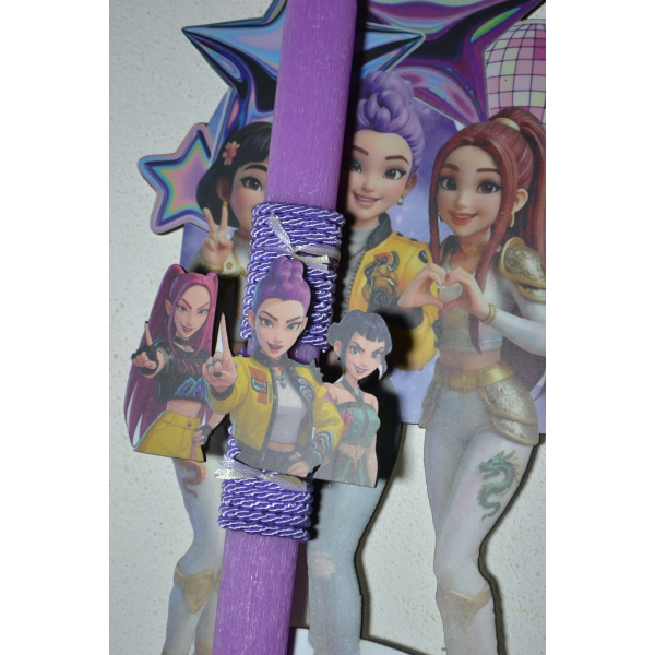 Χειροποίητη Αρωματική Λαμπάδα Με τo Διάσημo Group Huntrix σε Διακοσμητική Βάση (2026246)