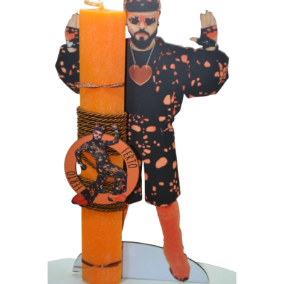 Χειροποίητη Αρωματική Λαμπάδα Με τον Τραγουδιστή σε Διακοσμητική Βάση (2026250)